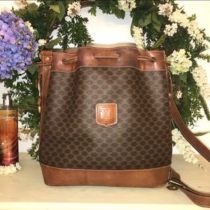 🎉 HOST PICK 🎉Celine Shoulder Bucket Bag